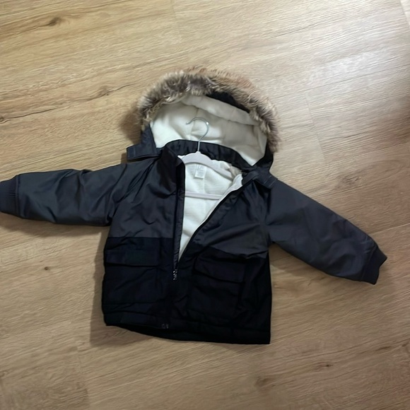 H&M Jacket - Picture 2 of 9